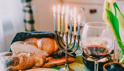 无畏契约疑现全图透视与自瞄外挂，宣称100%安全引发争议